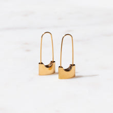 Load image into Gallery viewer, Lucke Earrings
